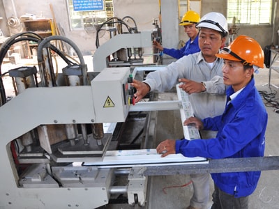 Tạo khí thế thi đua sôi nổi trong các tầng lớp nhân dân