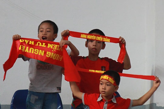 Kaka xuất hiện trong Giải bóng đá Cúp Báo Nghệ An