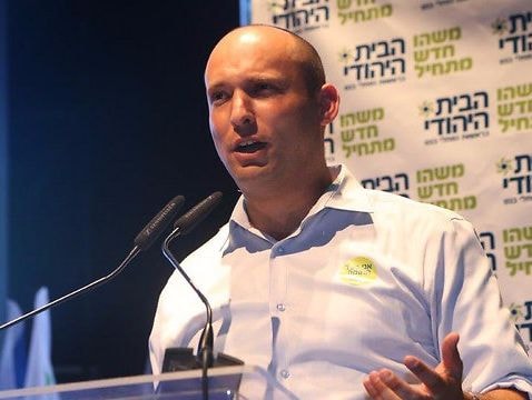 ​Cấm bàn chuyện chính trị trên giảng đường đại học