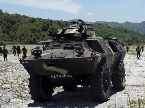 Việt Nam có nên tái biên chế thiết giáp V-100 Commando?