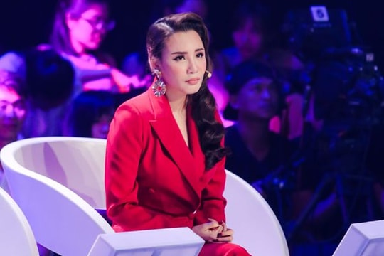 Ban tổ chức khẳng định Hồ Quỳnh Hương bỏ 'ghế nóng' vì không được ngồi giữa