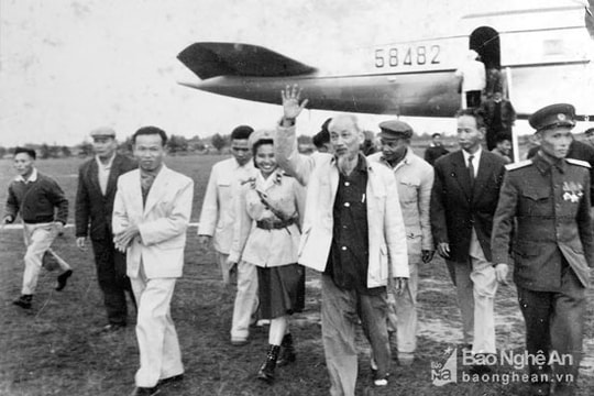 Người về, nồng ấm tình quê