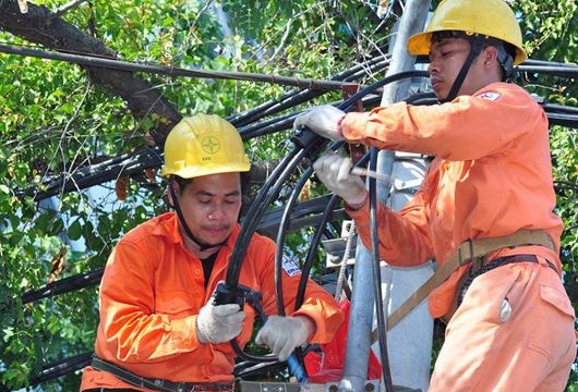 Nghệ An: Nắng nóng, lượng điện sử dụng vượt mốc năm 2016