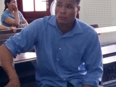 Thuê người chặt phá rừng để trồng keo lĩnh 20 tháng tù