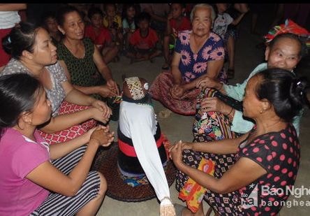 Độc đáo trò chơi gọi nàng tiên trăng của đồng bào Thái xứ Nghệ