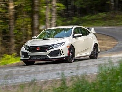 Honda Civic Type R 2017 chốt giá 769 triệu đồng