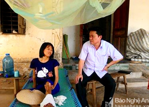 Tặng quà 'Thiếu nữ mắc bệnh lạ 'nở hoa' xin được hiến tạng cứu người'