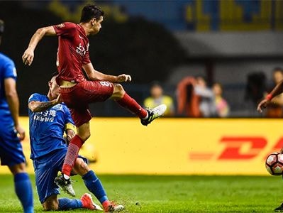 Oscar bị treo giò 8 trận vì gây ẩu đả tại giải Trung Quốc