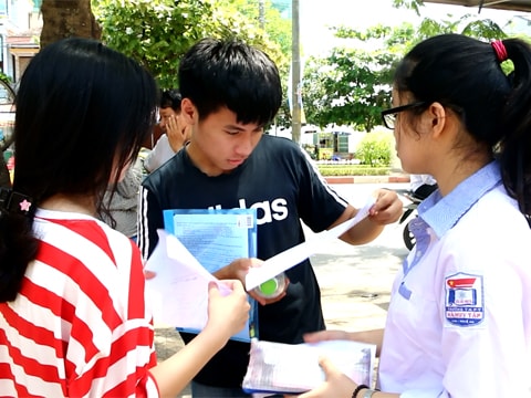 Đề thi tổ hợp Khoa học Tự nhiên: Dài, khó và phân hóa cao