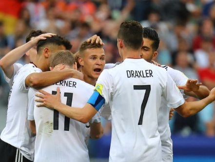 Thắng đậm Cameroon, Đức gặp Mexico ở bán kết