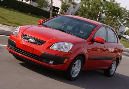 Những mẫu xe tuyệt đối không nên mua dù giá 'bèo'