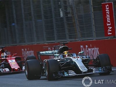 Vettel bị phạt vì đâm Hamilton, Ricciardo về nhất GP Azerbaijan