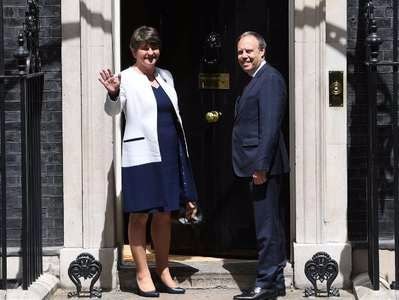 Anh: Đảng Bảo thủ và DUP ký thỏa thuận chia sẻ quyền lực