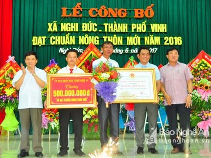 Xã Nghi Đức (TP Vinh) đón Bằng công nhận đạt chuẩn Nông thôn mới