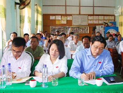 Cử tri Nghĩa Đàn kiến nghị nâng cấp đường giao thông và cải tạo lưới điện nông thôn