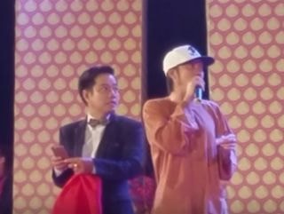 Danh hài Hoài Linh phản ứng bất ngờ khi bị ném đá