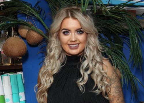 Nữ triệu phú suýt chết vì bơm mông