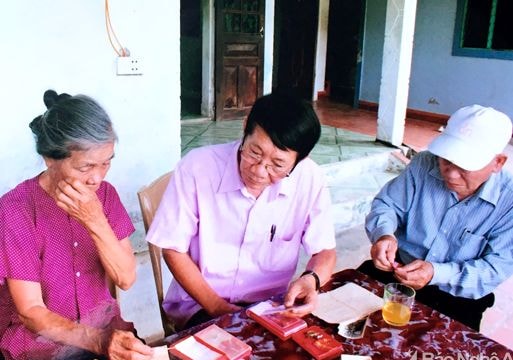 Vợ liệt sỹ nhà báo cần được giúp đỡ