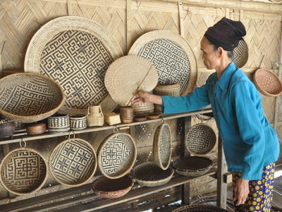 Nghề đan ở bản Diềm