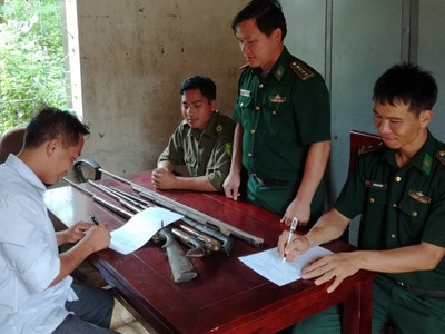 Vận động thu hồi vũ khí vật liệu nổ, súng tự chế