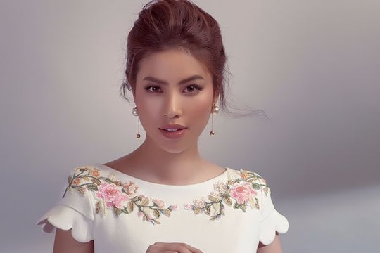 Phạm Hương gợi cảm trong thiết kế mới của Công Trí