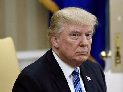 Thế trói tay của Trump trong vấn đề an ninh quốc gia