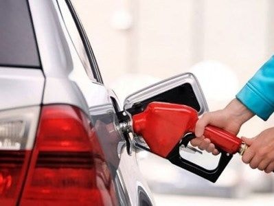 Xăng 'bẩn' nguy hại đến ô tô thế nào?