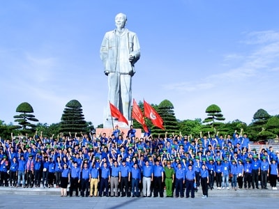 Thanh niên Nghệ An xuất quân Chiến dịch hè tình nguyện