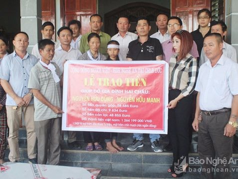 Trao gần 1,3 tỷ đồng hỗ trợ gia đình có hai anh em lao động ở nước ngoài bị tử vong