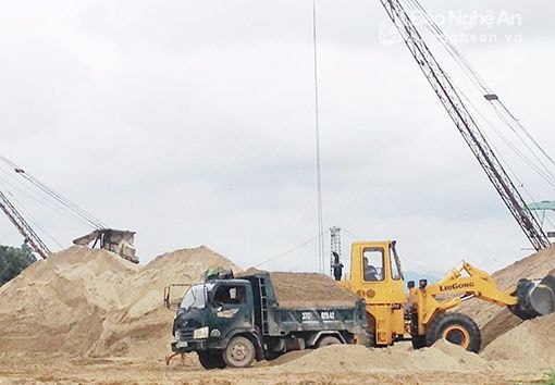 Chính phủ yêu cầu xử lý nghiêm nạn khai thác cát, sỏi trái phép