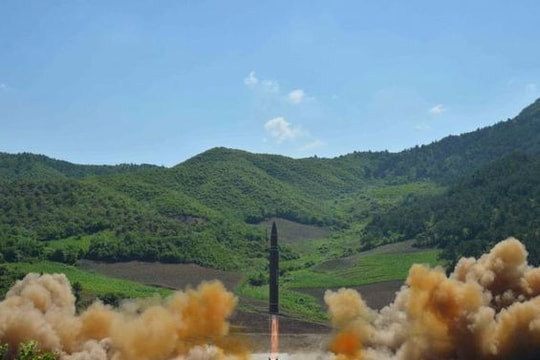 Việt Nam lên tiếng về việc Triều Tiên phóng tên lửa đạn đạo