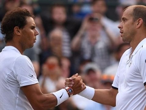 Vòng 4 Wimbledon: Bất ngờ Gilles Mulle hạ Nadal