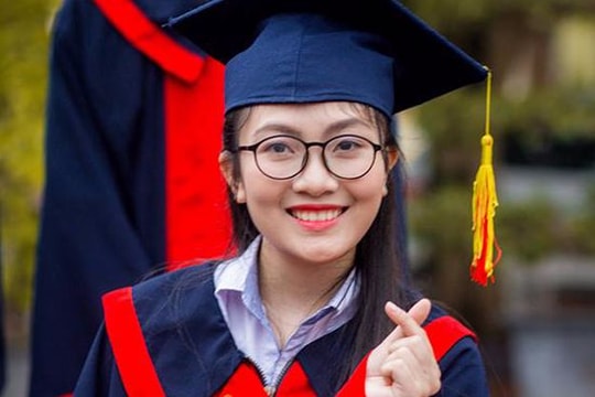 Nữ thủ khoa khối D3 toàn quốc chỉ ôn luyện trong vòng 1 tháng