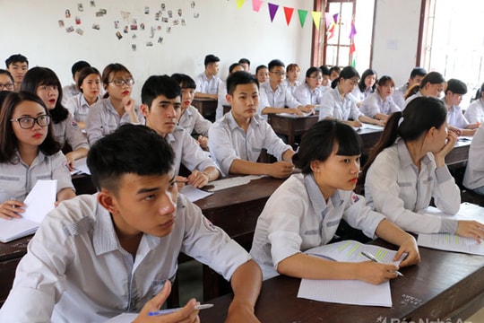 Chấm dứt việc dạy thêm của giáo viên Trường THPT Huỳnh Thúc Kháng