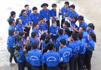 Những ngày hè ý nghĩa của sinh viên Đại học Y Hà Nội ở Quế Phong