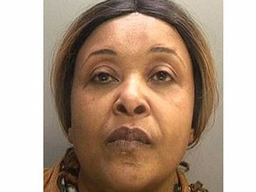 Người mẹ ở Anh giả chết để lĩnh 180.000 USD tiền bảo hiểm