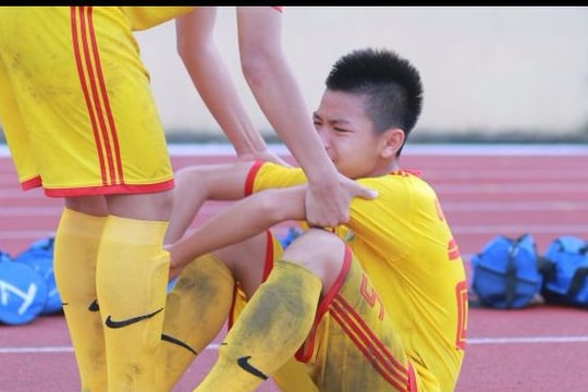 U13 SLNA dừng bước tại bán kết sau loạt 'đấu súng' may rủi