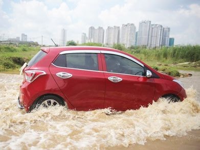 Cách xử lý khi xe ôtô bị ngập nước