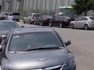 Bán, tặng ô tô: Phải thông báo nơi cấp giấy chứng nhận đăng ký