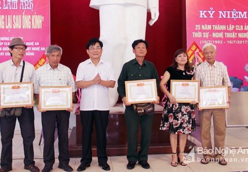 Kỷ niệm 25 năm thành lập CLB ảnh Thời sự - Nghệ thuật Nghệ An