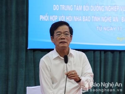 Hội Nhà báo Việt Nam mở khóa bồi dưỡng kỹ năng viết về xây dựng Đảng