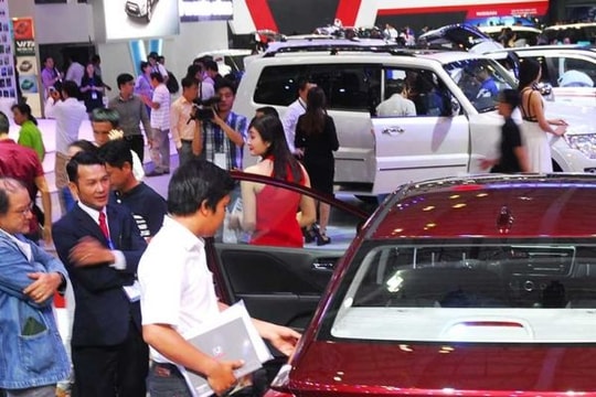 Tăng giá tính lệ phí trước bạ: Mất thêm cả trăm triệu khi mua ô tô