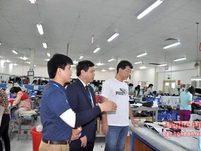 Yên Thành: Thành lập 2 chi bộ, phát triển 5 đảng viên mới trong doanh nghiệp