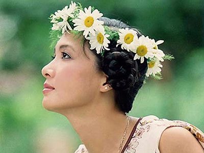 Nhan sắc Nghệ sĩ Nhân dân Lê Khanh qua thời gian