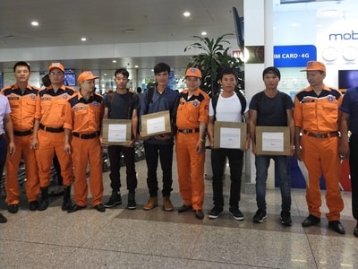 Đưa 4 thuyền viên Nghệ An bị nạn tại vùng biển Nam Phi về nước an toàn