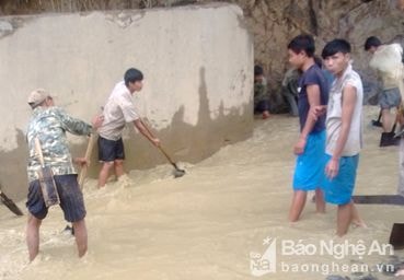 Khẩn trương khắc phục các công trình thủy lợi bị sạt lở