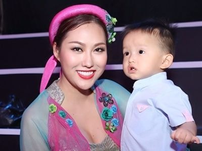 Phi Thanh Vân: 'Tôi nén đau đớn khi đại phẫu cơ thể lần thứ 15'