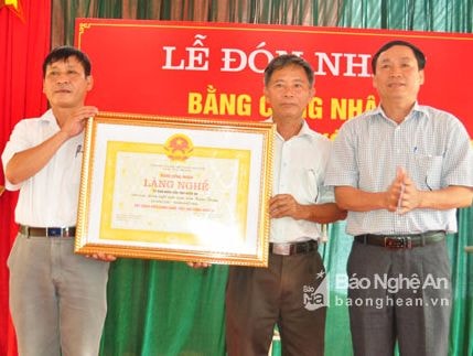 Làng nấu rượu Nghi Đức được công nhận làng nghề truyền thống