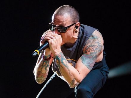 Ca sĩ chính của nhóm Linkin Park treo cổ tự tử