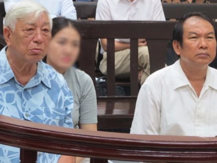 Điều tra lại vụ đại gia xứ Nghệ chiếm đoạt 42.000 cổ phiếu